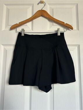 Yogalicious Lux Meredith Black Athletic Skort Size Small